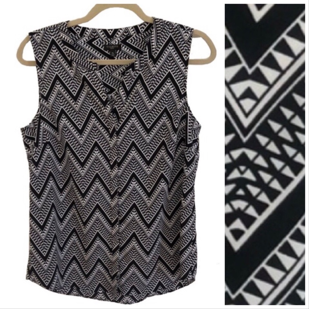 Talbots Black & White Print Sleeveless Button Down Top